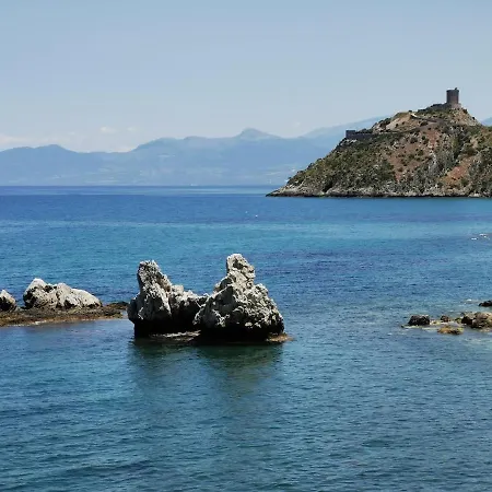 Comfortable House With Saltwater Infinity Pool Trabia
